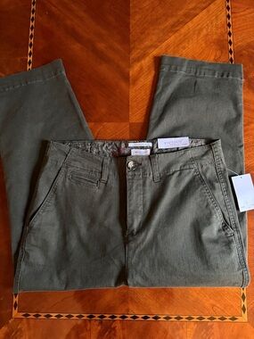 Westbound Olive Green Women’s Cropped Pants